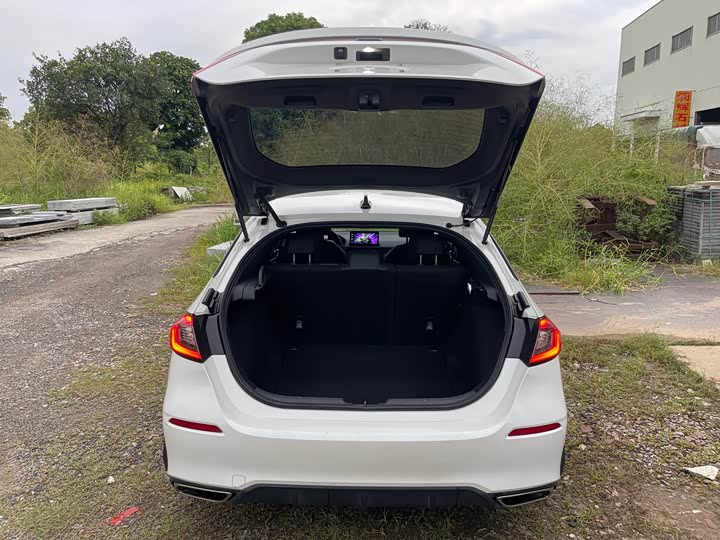 Фото 18 - Honda Civic