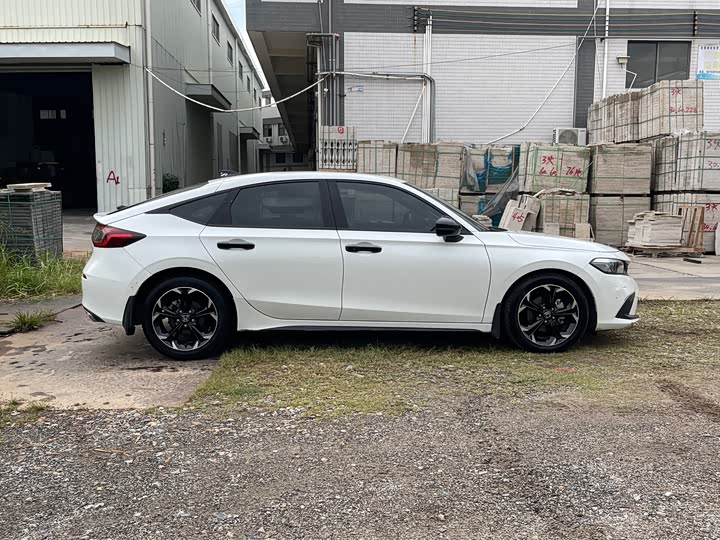 Фото 4 - Honda Civic