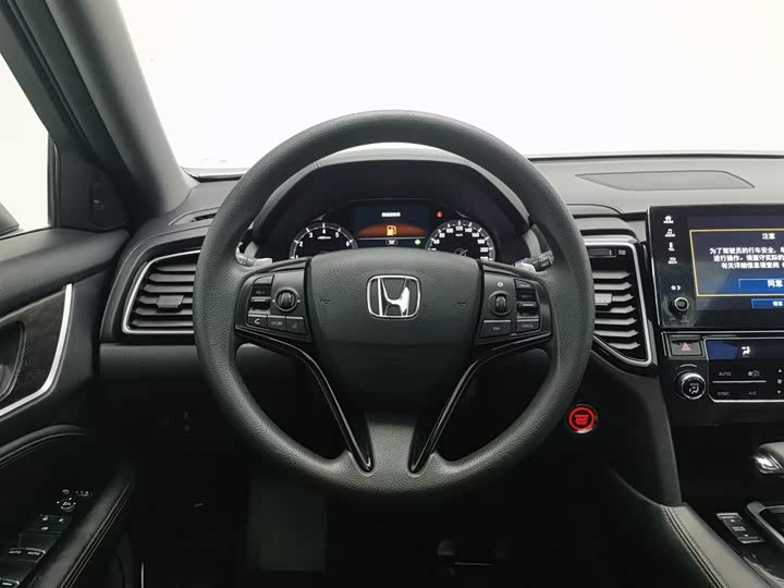 Фото 11 - Honda UR-V
