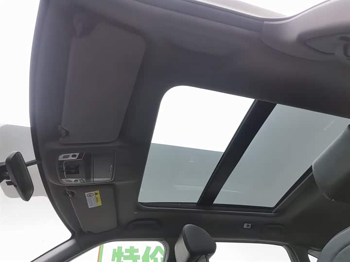 Фото 14 - Honda UR-V