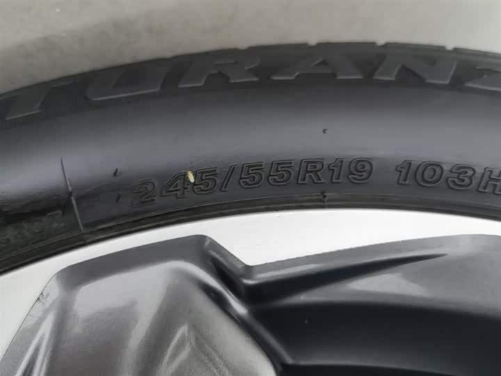 Фото 24 - Honda UR-V