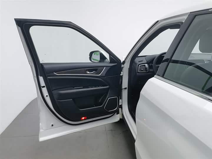 Фото 8 - Honda UR-V