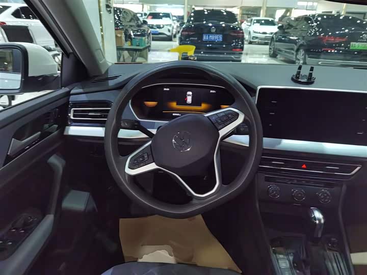 Фото 11 - Volkswagen Lavida