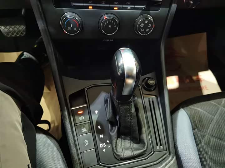 Фото 14 - Volkswagen Lavida