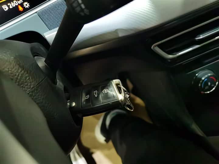 Фото 9 - Volkswagen Lavida