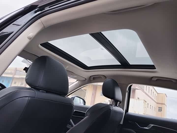 Фото 13 - Bestune B70