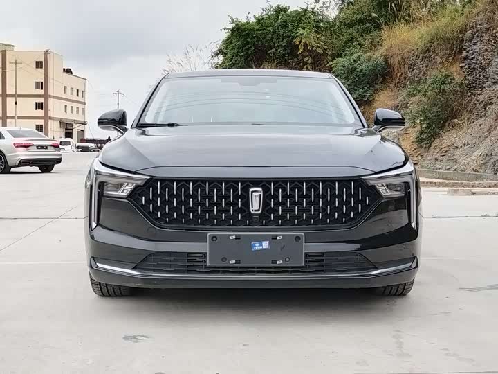 Фото 2 - Bestune B70