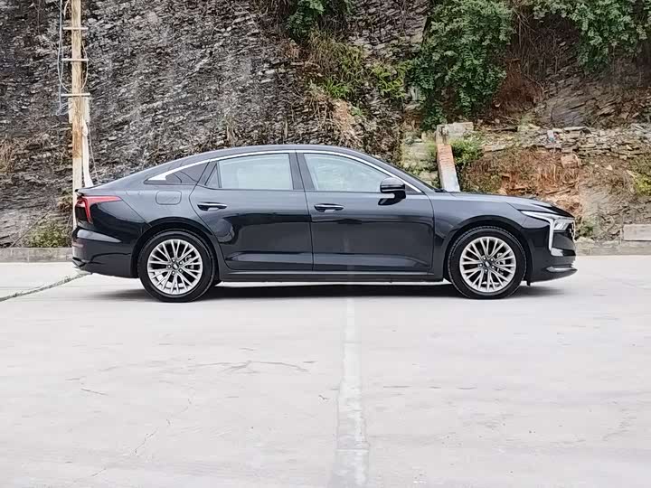 Фото 4 - Bestune B70