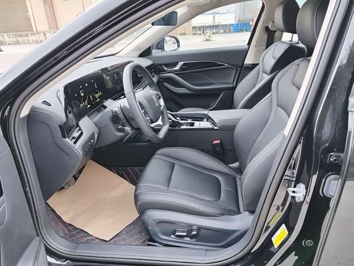 Фото 8 - Bestune B70