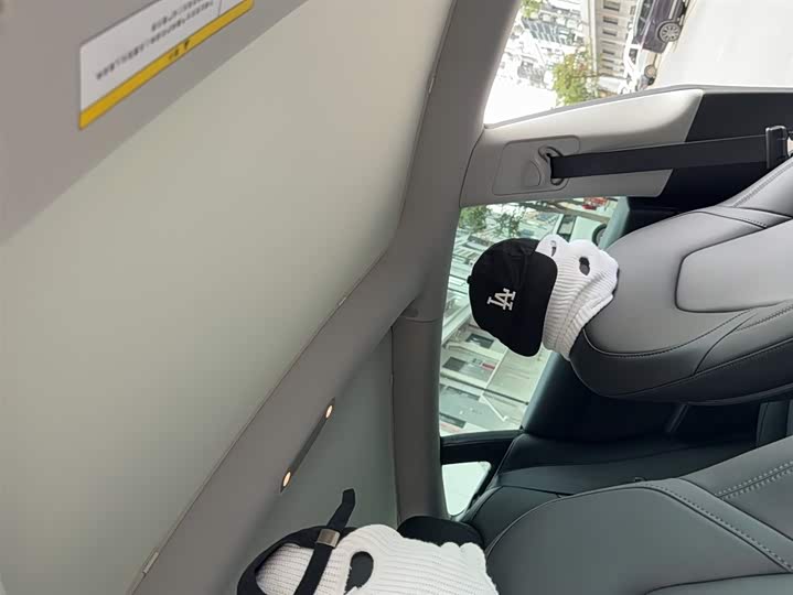 Фото 2 - Tesla Model 3