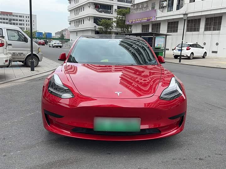 Фото 7 - Tesla Model 3