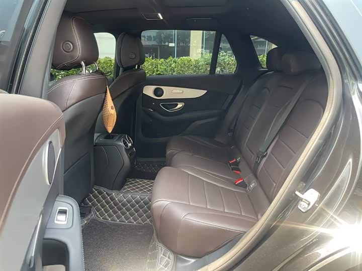 Фото 10 - Mercedes-Benz GLC-Class