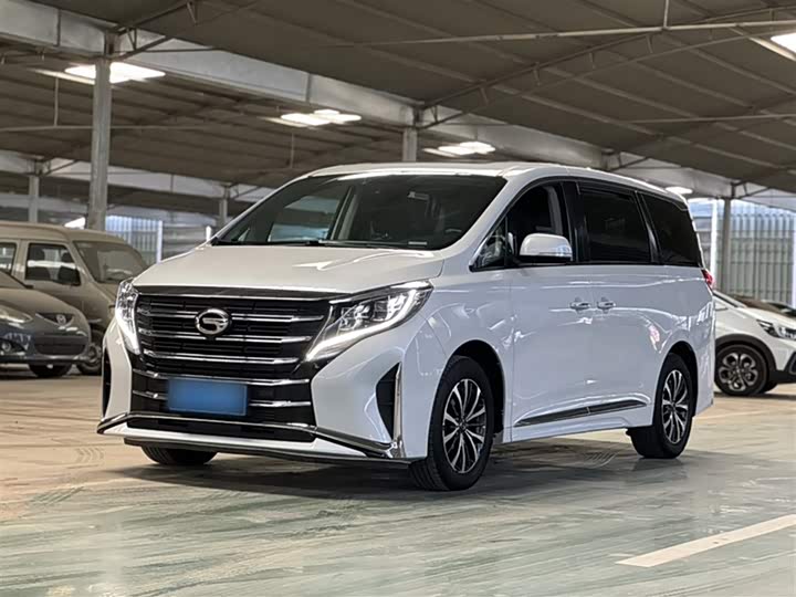 Фото 2 - GAC Trumpchi M8