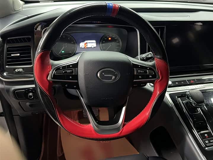 Фото 3 - GAC Trumpchi M8