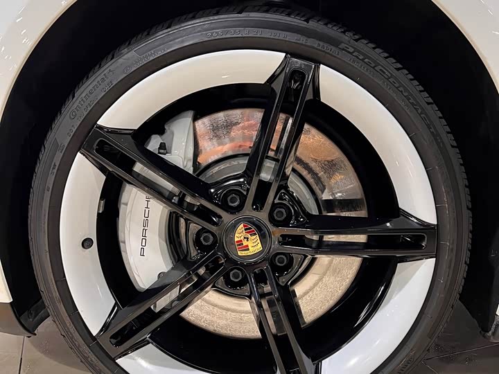 Фото 4 - Porsche Taycan