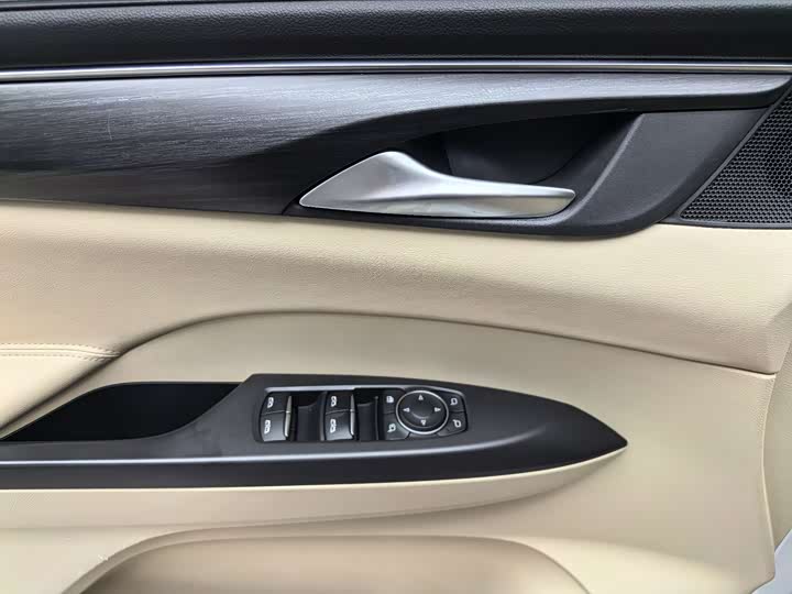 Фото 10 - Buick GL8 ES