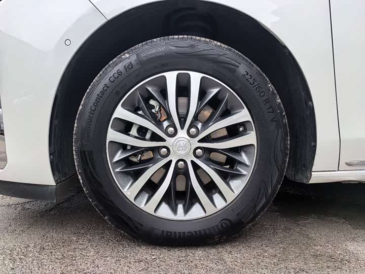 Фото 27 - Buick GL8 ES