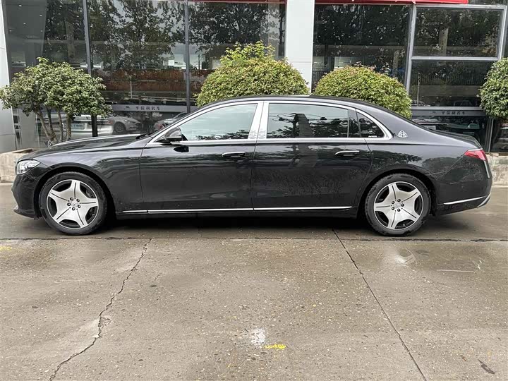 Фото 2 - Mercedes-Benz Maybach S-Class