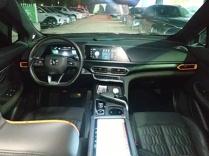 Фото 10 - Changan UNI-T