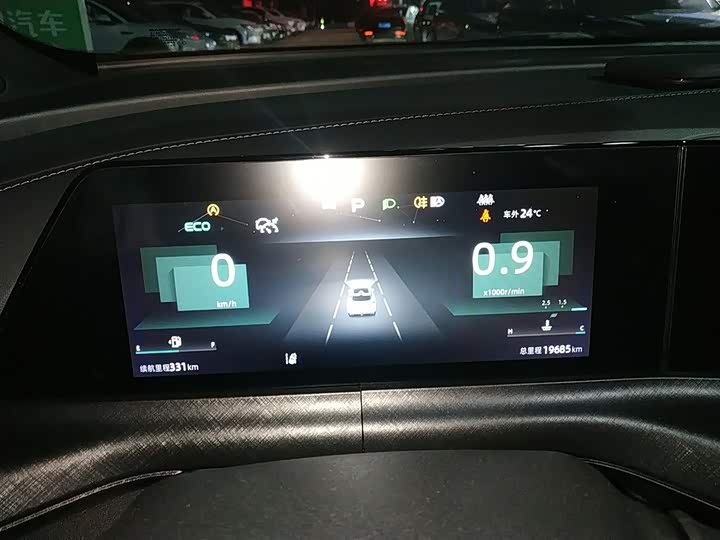 Фото 12 - Changan UNI-T