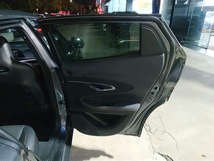 Фото 27 - Changan UNI-T