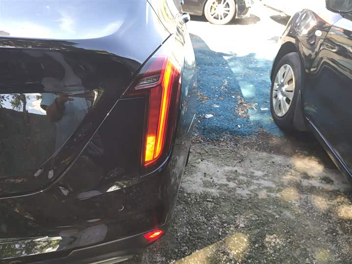 Фото 8 - Cadillac CT4