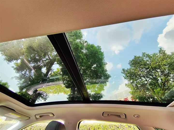 Фото 18 - Audi Q5L