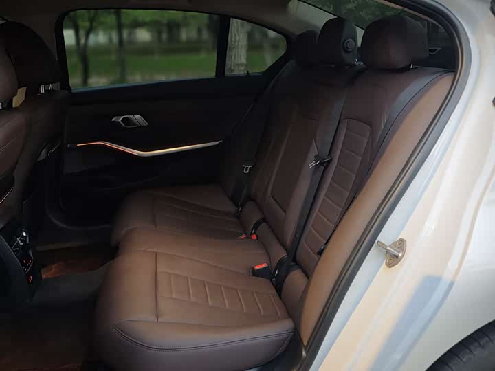 Фото 16 - BMW 3 Series