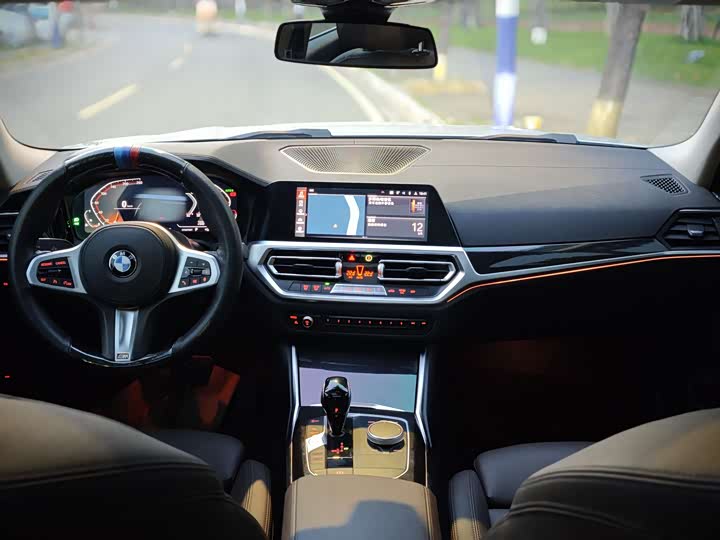 Фото 17 - BMW 3 Series