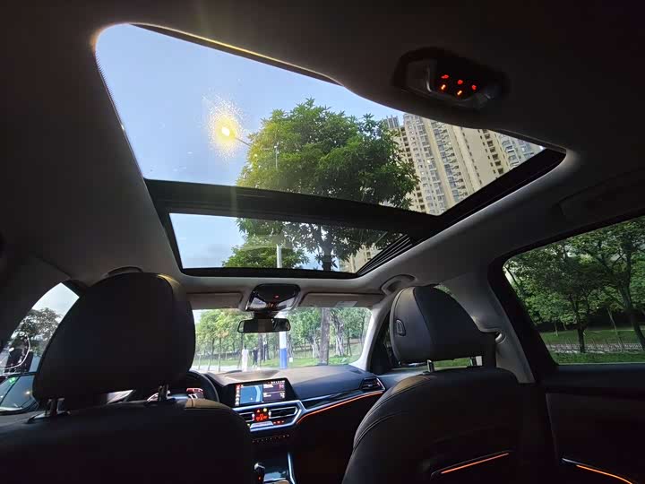 Фото 18 - BMW 3 Series