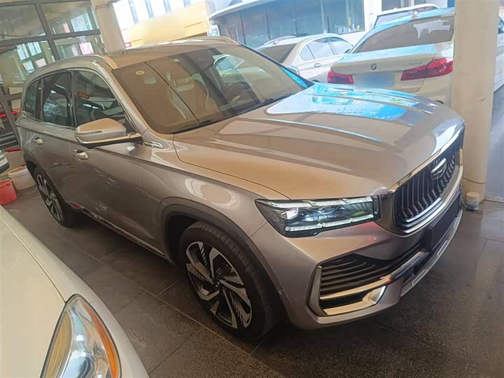 Фото 6 - Geely Monjaro