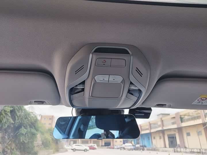 Photo 14 - Geely Preface