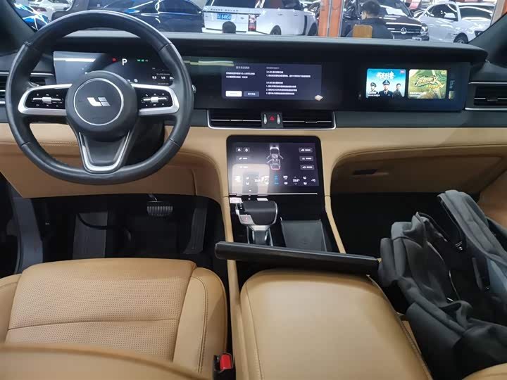 Фото 10 - LiXiang One