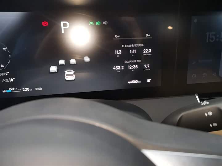 Фото 13 - LiXiang One