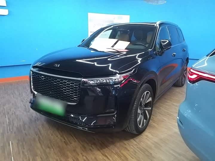 Фото 2 - LiXiang One