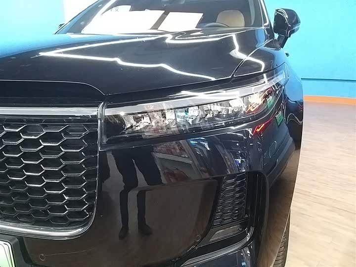 Фото 25 - LiXiang One