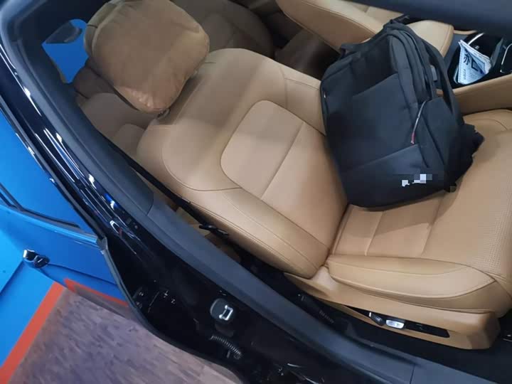 Фото 26 - LiXiang One