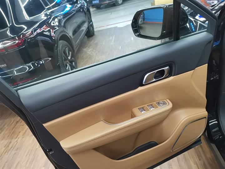 Фото 29 - LiXiang One