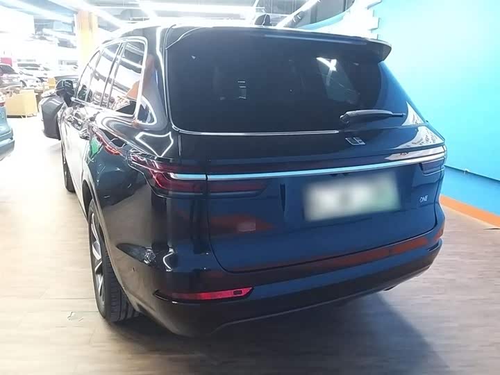 Фото 6 - LiXiang One