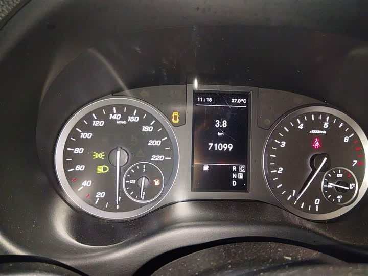 Фото 12 - Mercedes-Benz Vito