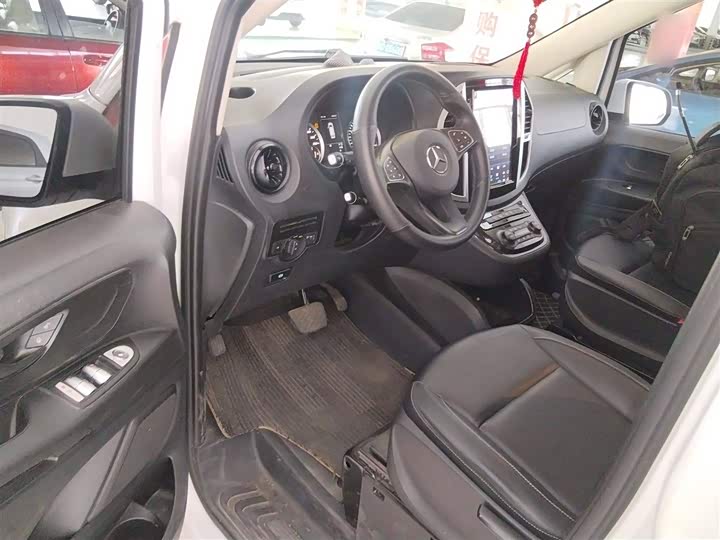 Фото 16 - Mercedes-Benz Vito