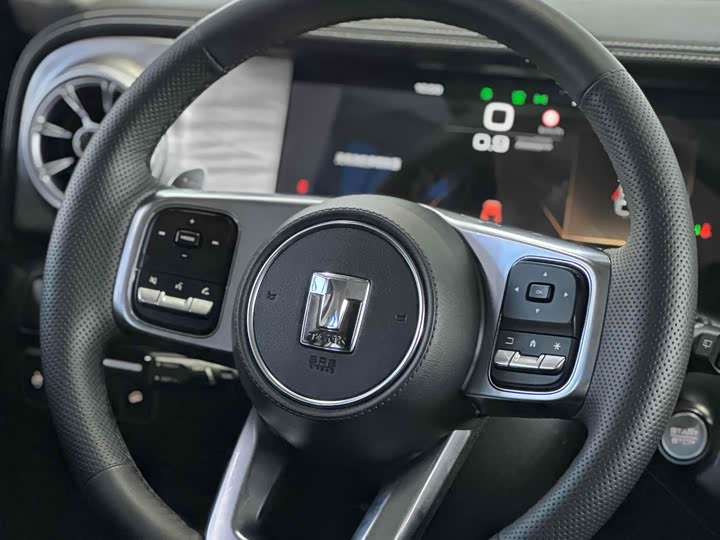 Фото 5 - Tank 300