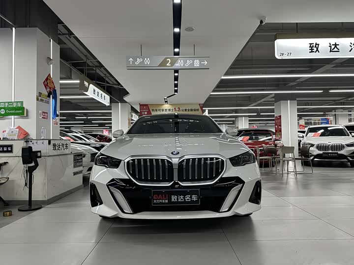 Фото 2 - BMW 5 Series