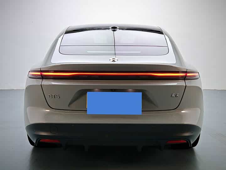 Фото 3 - Nio ET5