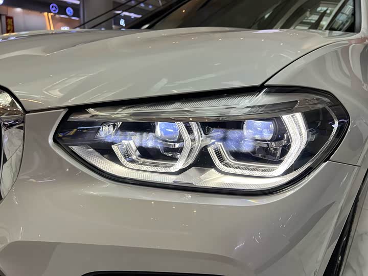 Фото 18 - BMW X3