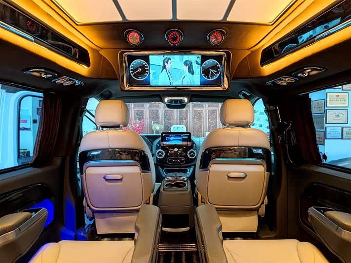 Фото 13 - Mercedes-Benz Vito