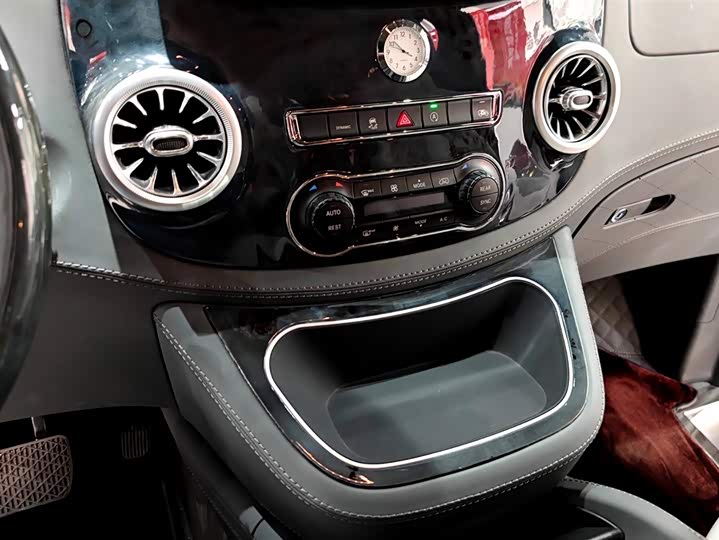 Фото 20 - Mercedes-Benz Vito