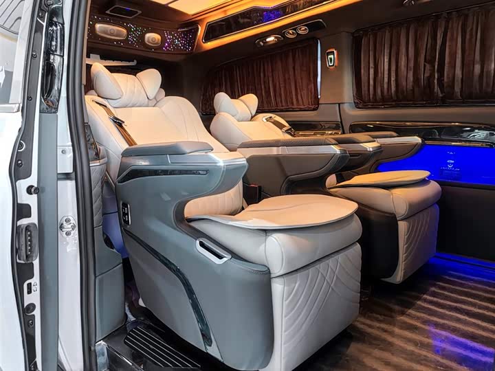 Фото 7 - Mercedes-Benz Vito