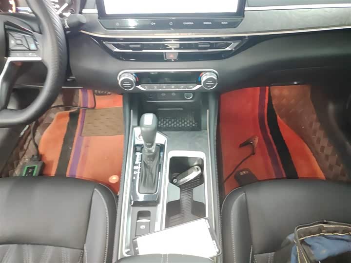 Фото 14 - Nissan Teana