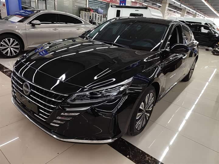 Фото 2 - Nissan Teana